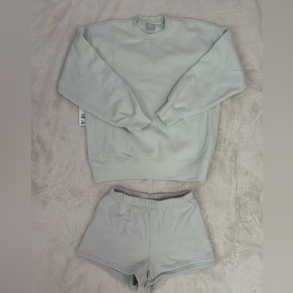 TNA COZY BF CREW Size Small NWT - Picture 4 of 6